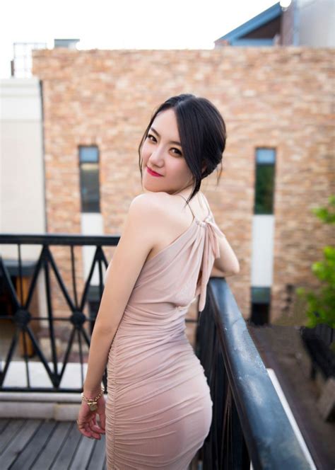 翟晓川今天参加阅兵仪式戴北京青年榜样奖章和首钢劳动模范奖章